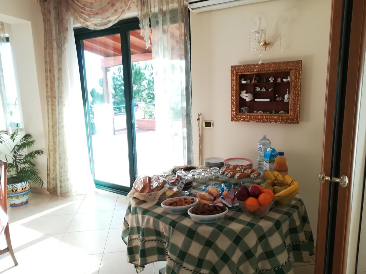 La Collina Capo D'Orlando Bed and Breakfast Buitenkant foto