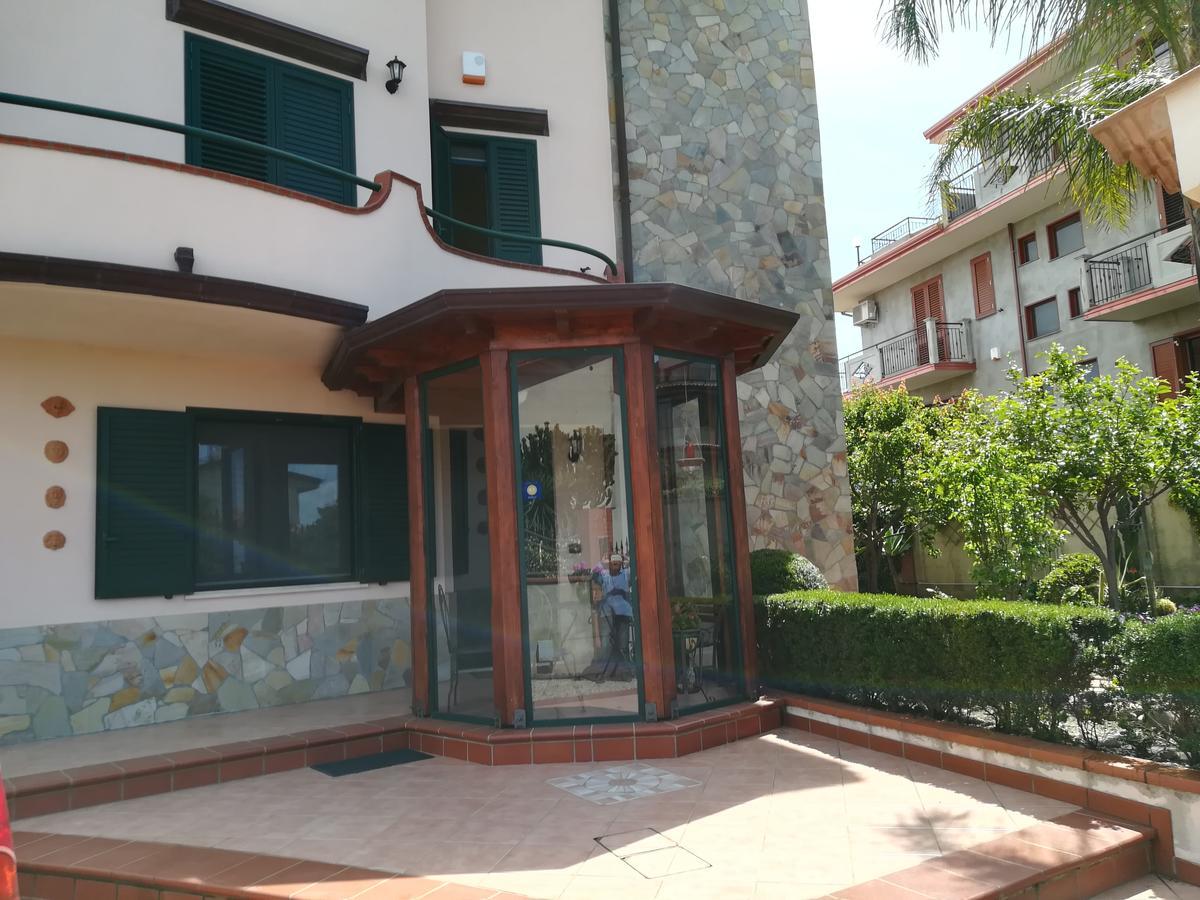 La Collina Capo D'Orlando Bed and Breakfast Buitenkant foto